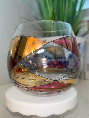Antoni Barcelona Radiant Hand-Painted Art:  "Sagrada" Stemless Wine Glass